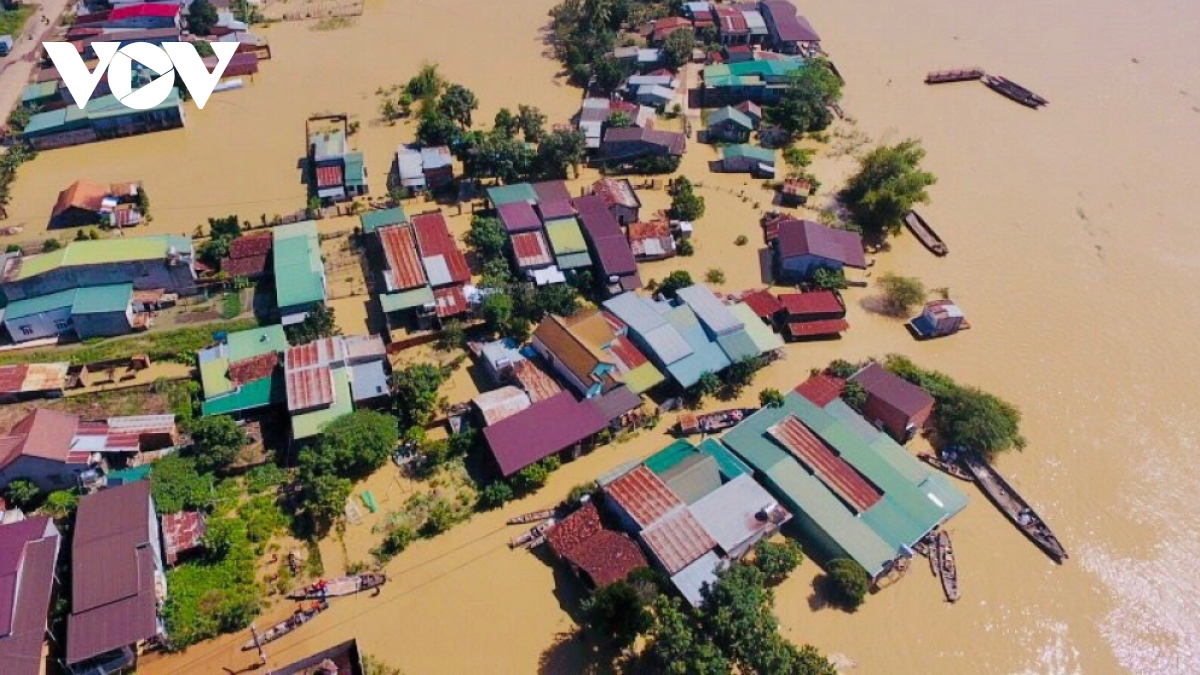 Dak Lak, Dak Nong provinces endure serious flooding despite halt in rain